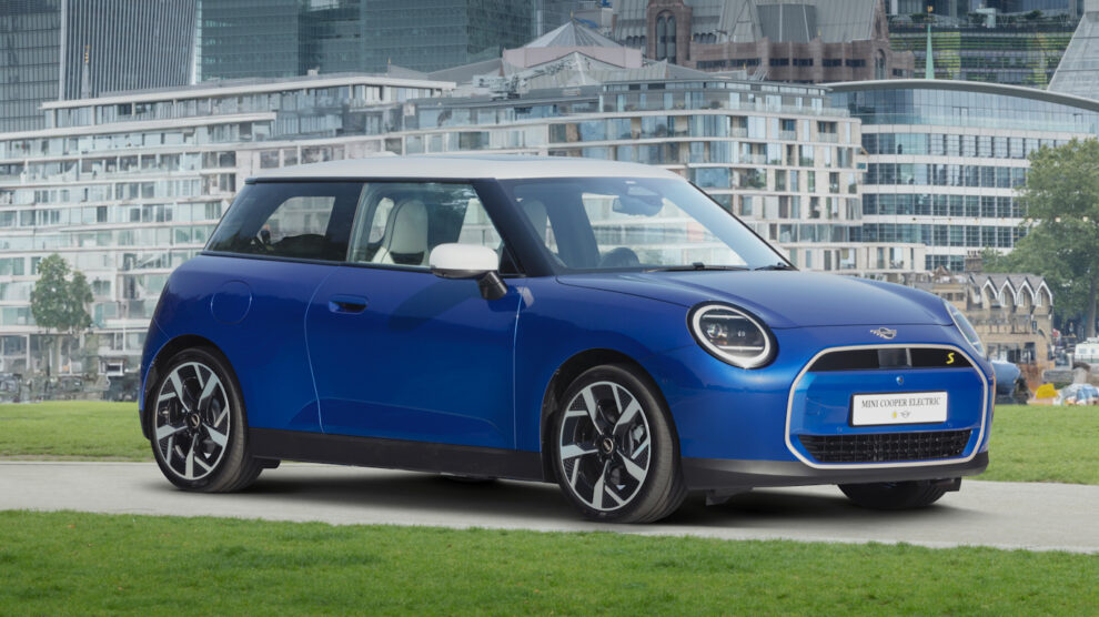 MINI Cooper SE [divulgação]