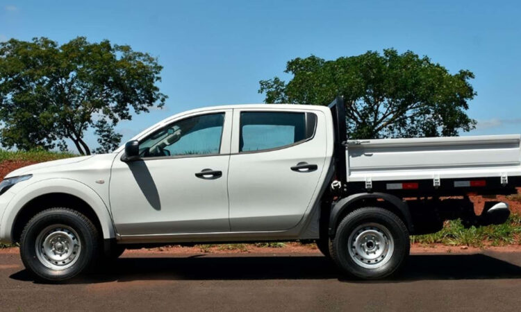 Mitsubishi L200 Triton com caçamba da Facchini [divulgação]