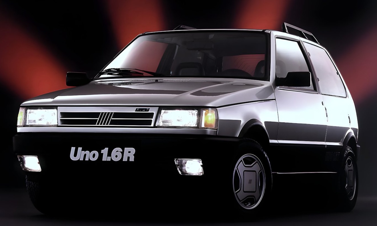 Fiat Uno 1.6R - Carros que não merecem virar um SUV