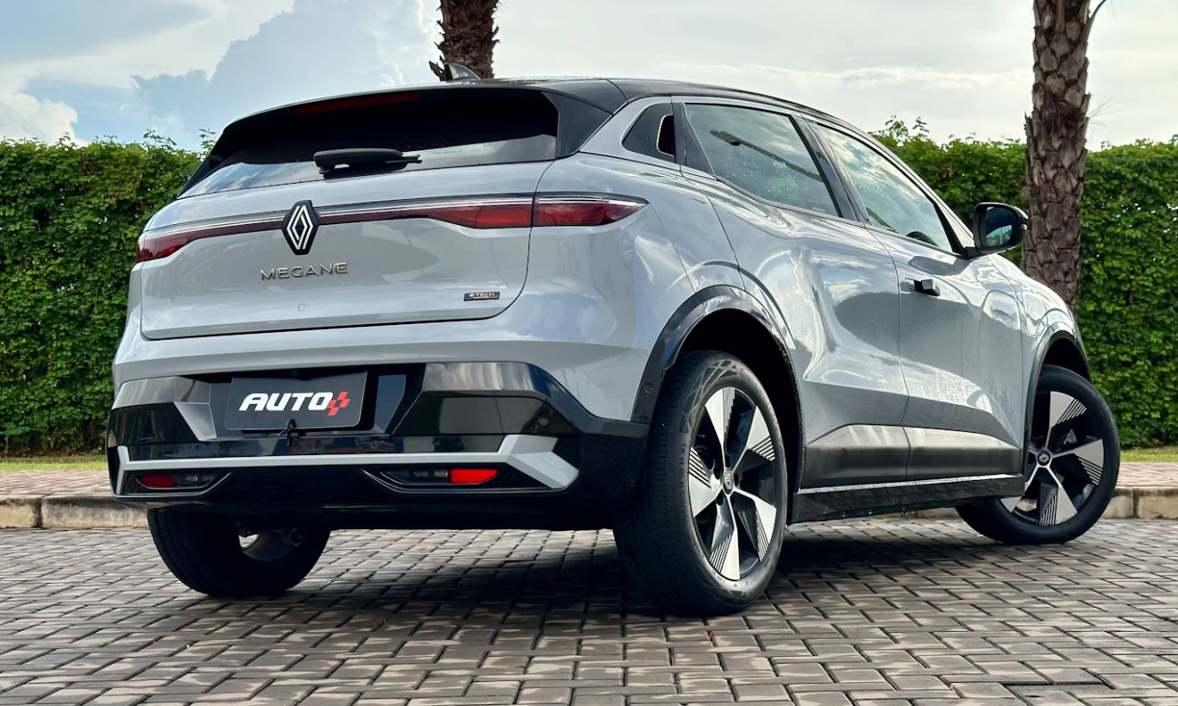 Renault Megane E-Tech [Auto+ / João Brigato