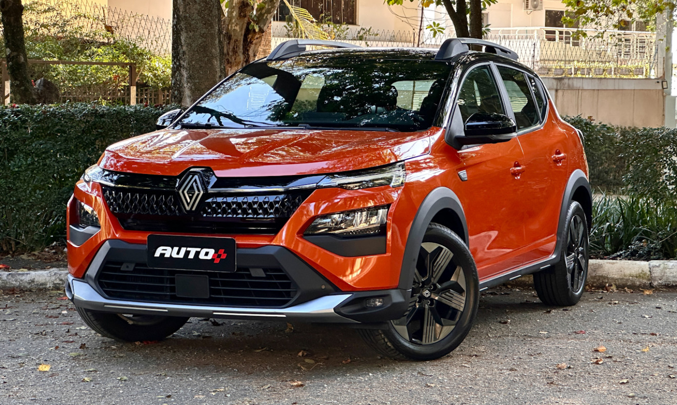 renault kardian laranja com teto preto de frente