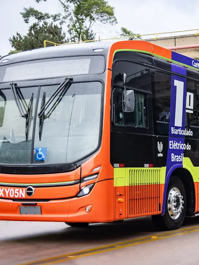 Ônibus biarticulado Volvo