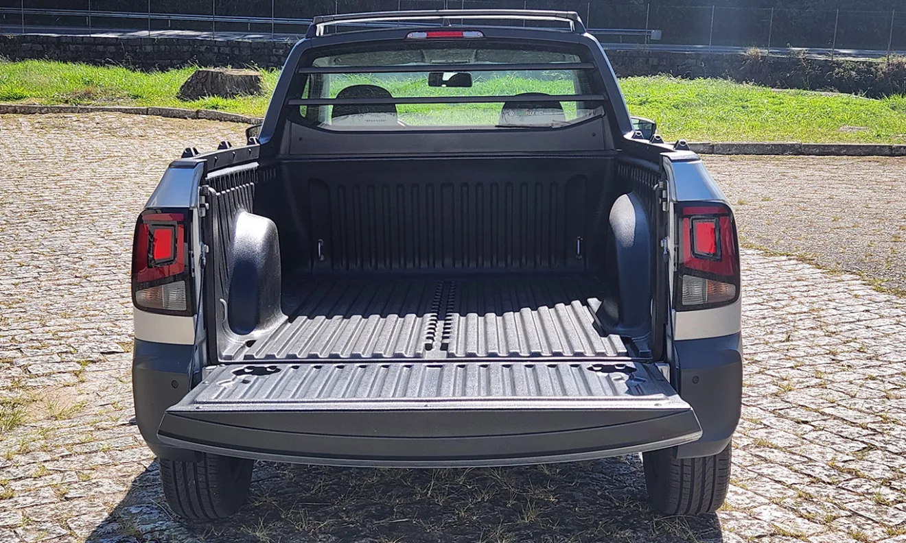 Volkswagen Saveiro Robust [Auto+/Leo Alves]