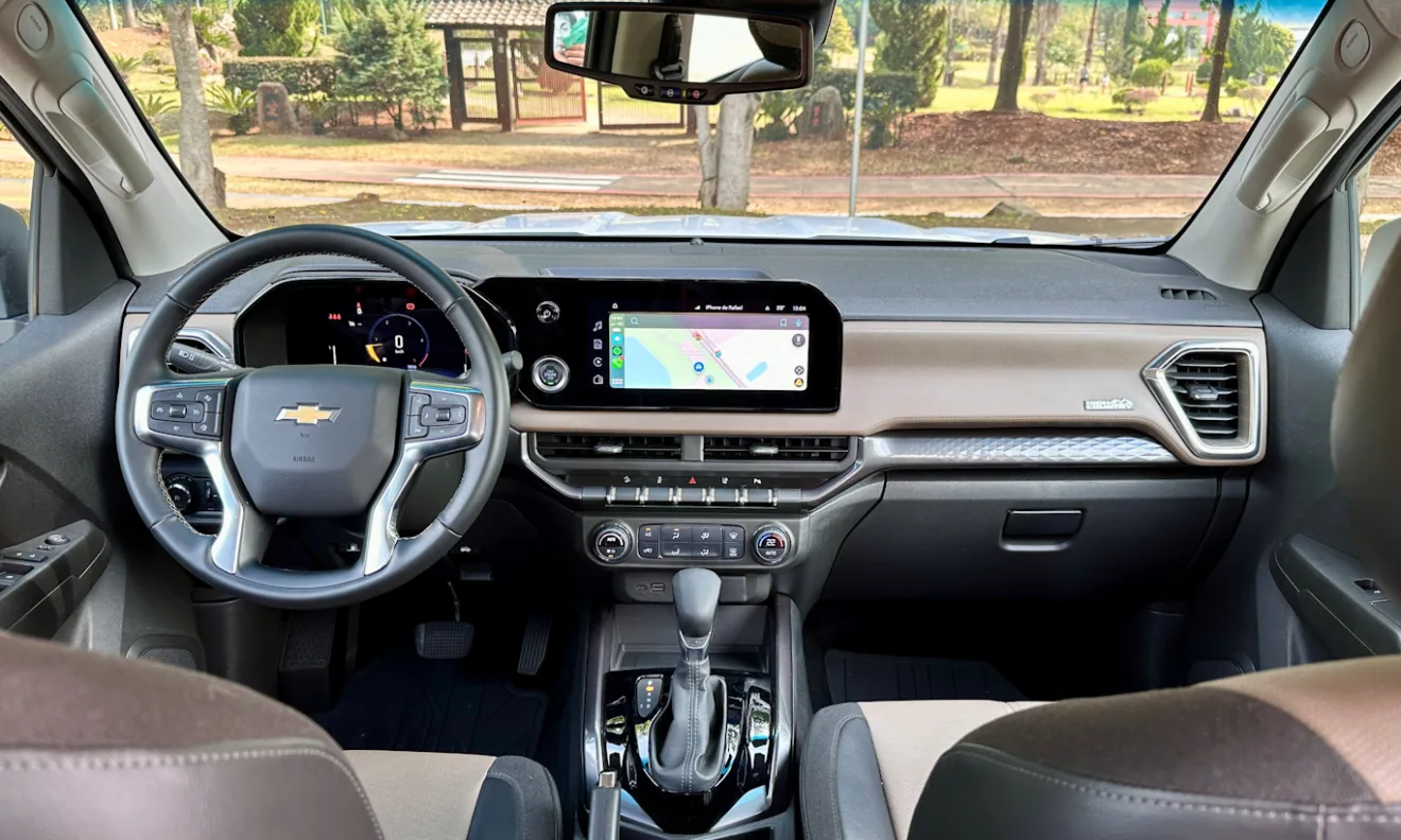 Interior da picape Chevrolet S10 High Country
