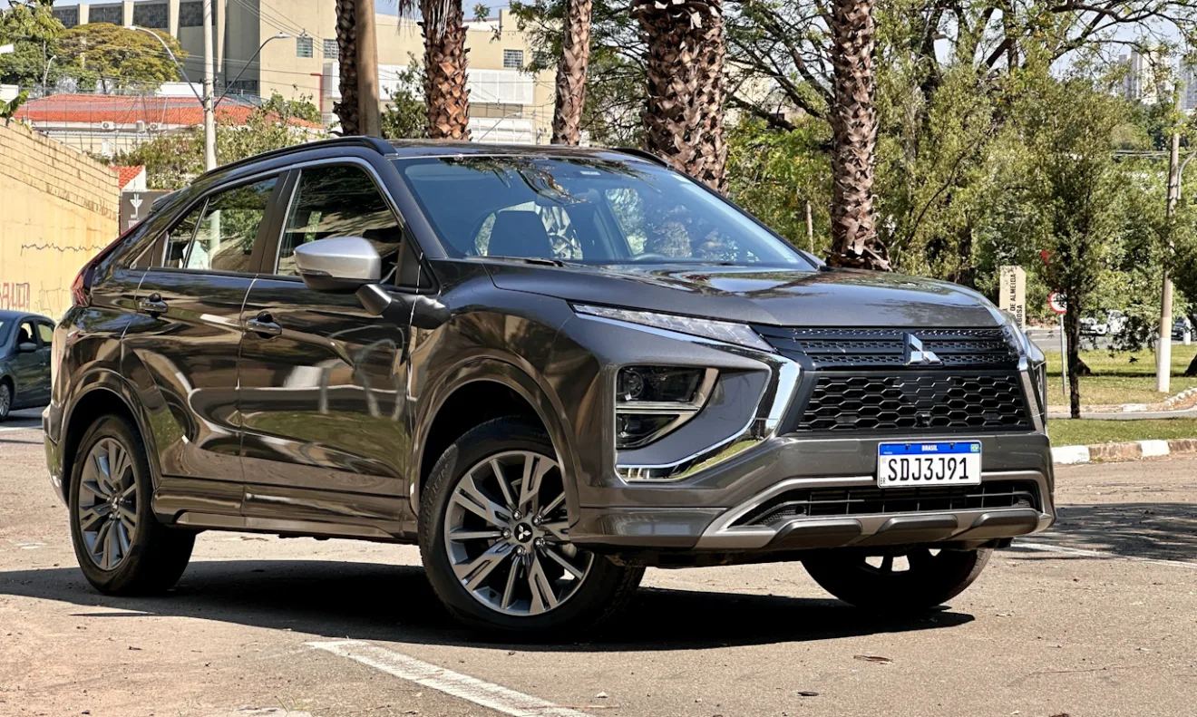 Mitsubishi Eclipse Cross Rush [Auto+ / João Brigato] uber black