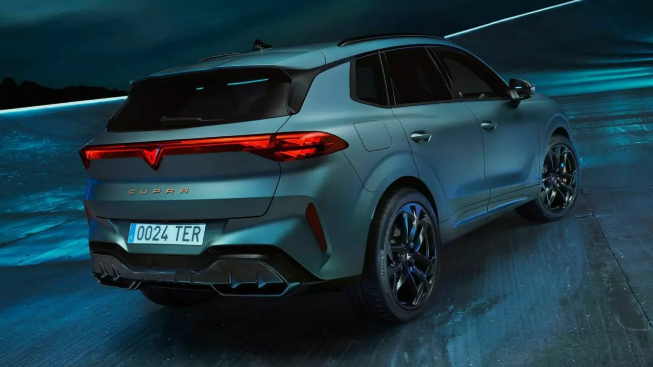 Cupra Terramar  parado de traseira