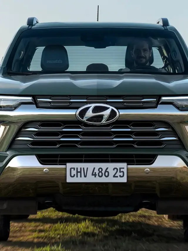 Hyundai S10 verde de frente com o logotipo da Hyundai