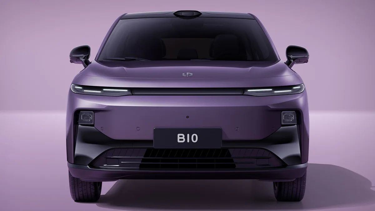 Leapmotor é confiável? B10 será 3º lançamento da chinesa no Brasil. Saiba todos os detalhes do SUV. Imagem mosttra B10 com a frente chapada com carroceria na cor roxa