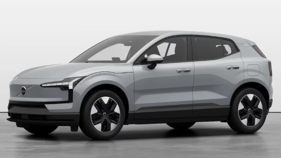 Volvo EX30 Core Single Motor Extended Range prata, visto de lado e com fundo clado