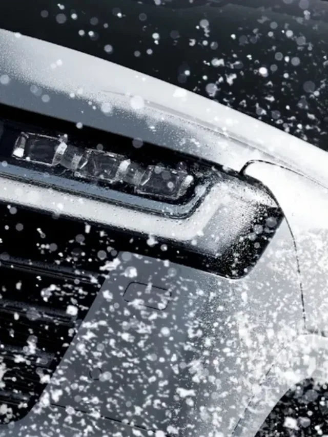 farol do SUV Toyota Land Cruiser 300