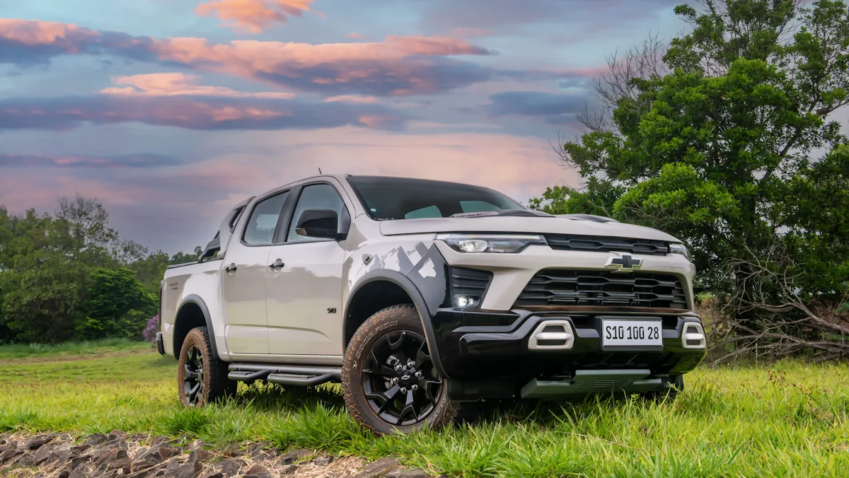 Chevrolet S10 edição especial de 100 anos - Imagem mostra frente da picape