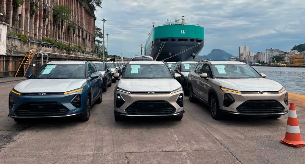 Chevrolet Captiva EV no porto