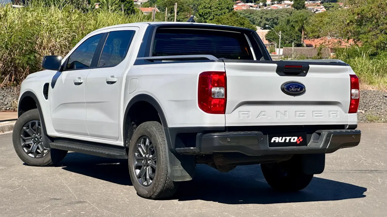 Ford Ranger Black branca de traseira