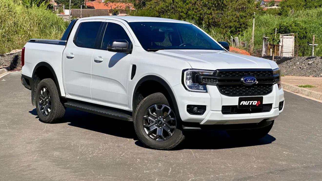 Ford Ranger Black branca de frente