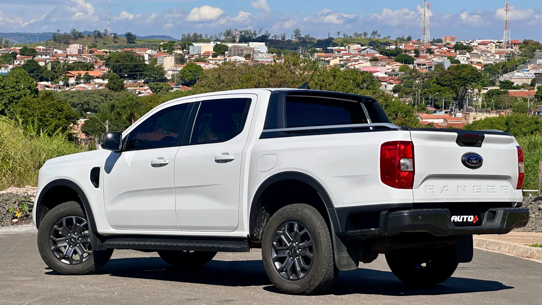 Ford Ranger tira Toyota Hilux da liderança pela primeira vez na história