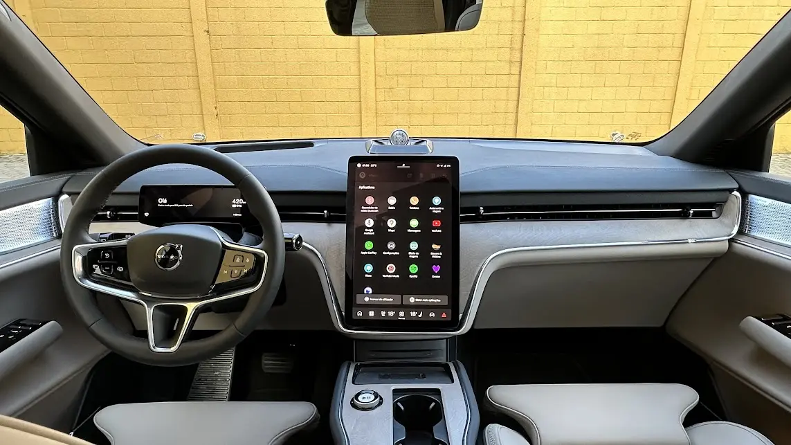 Interior do Volvo EX90 Ultra