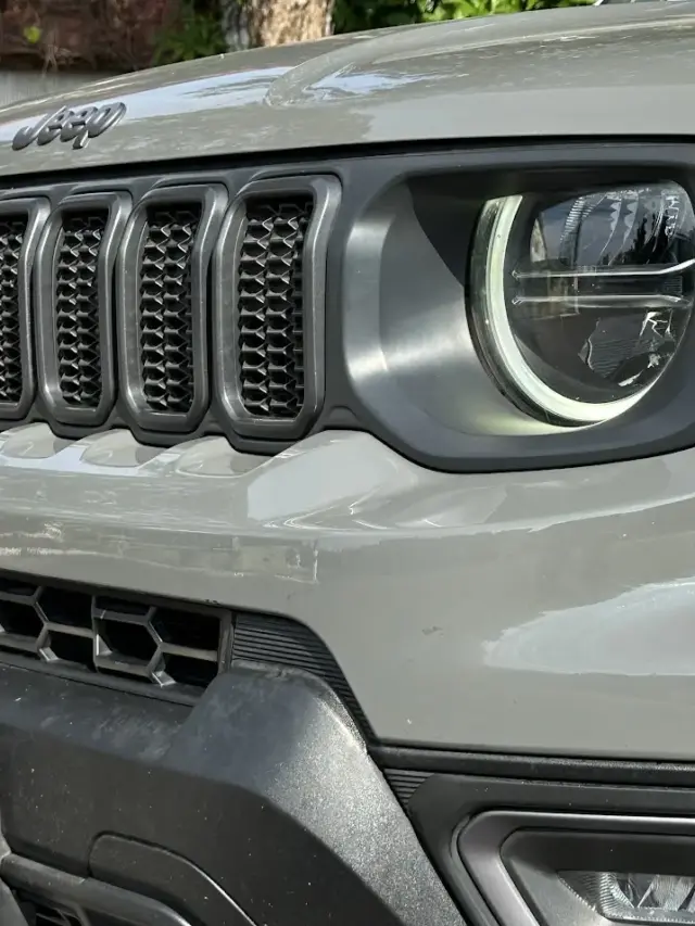 cropped-Jeep-Renegade-Longitude-Night-Eagle-Detalhe-Frente.webp