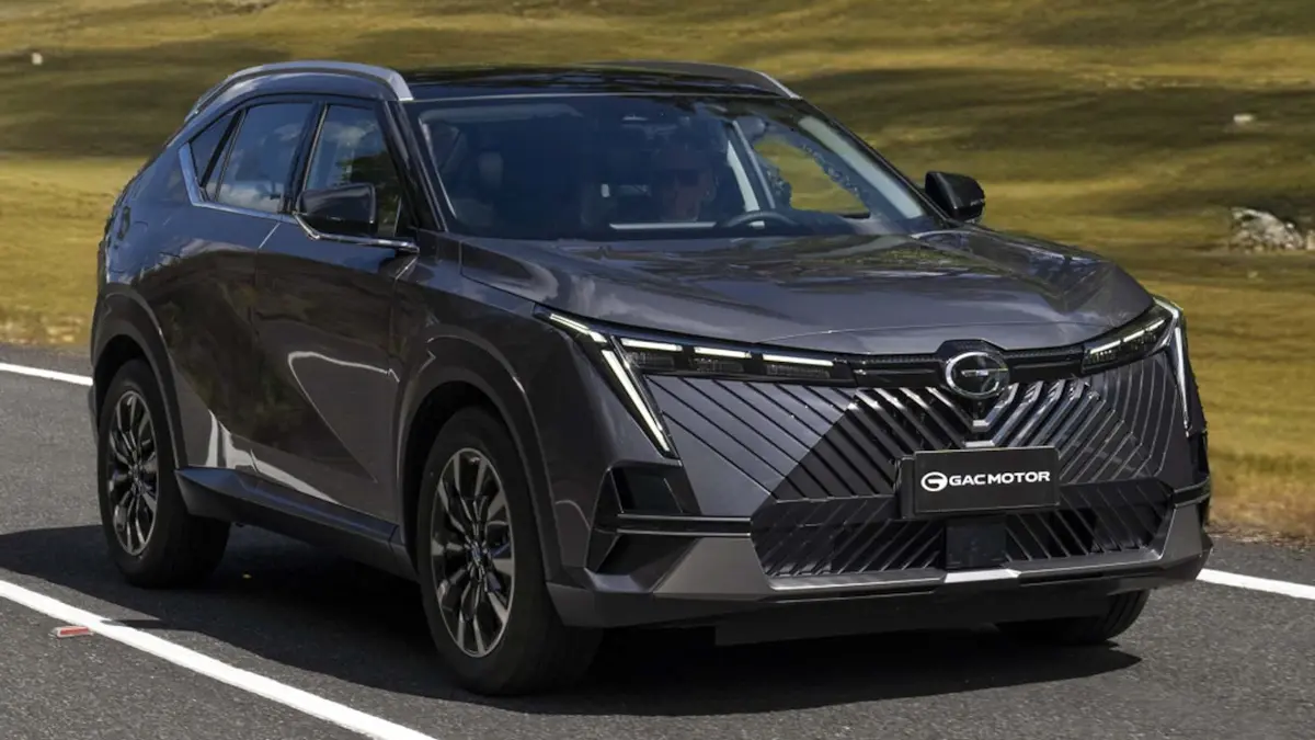 Imagem mostra GAC GS4 dianteira