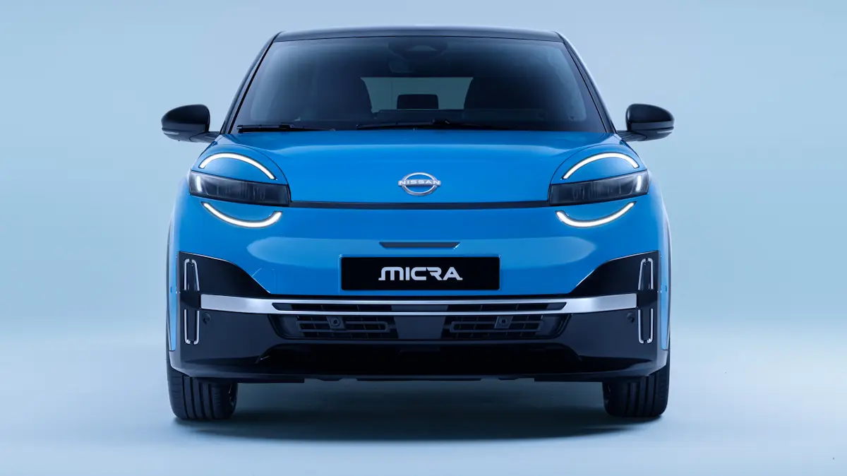 Nissan Micra march azul de frente