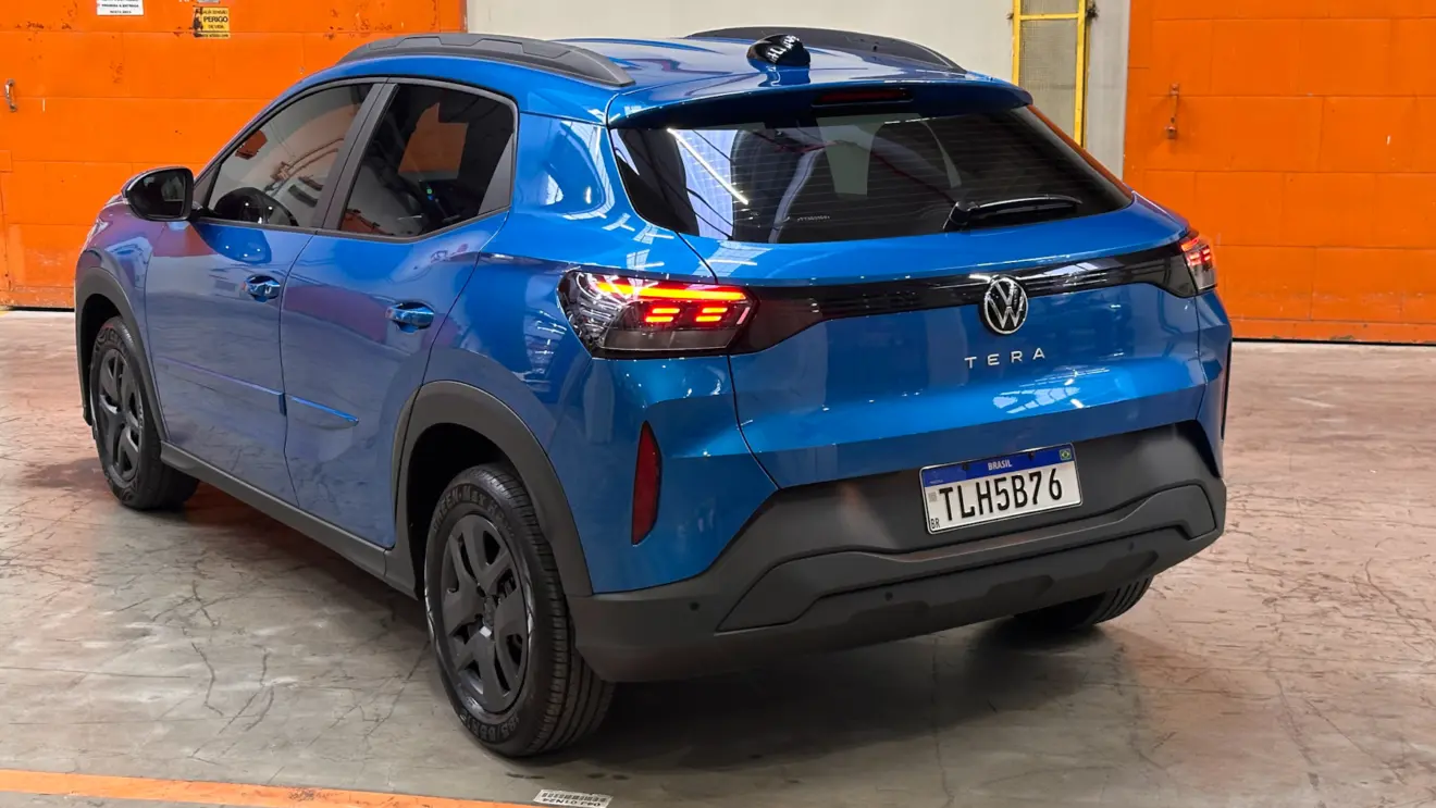 Volkswagen Tera MPI azul de traseira suvs mais vendidos do brasil