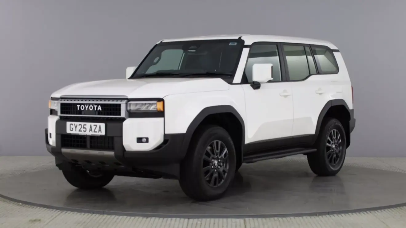 Toyota Land Cruiser Van [divulgação]