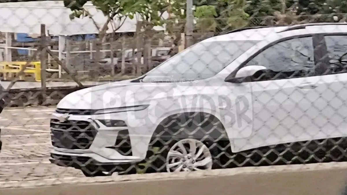 Flagra do facelift do Chevrolet Tracker na fábrica de São Cateano do Sul (SP)