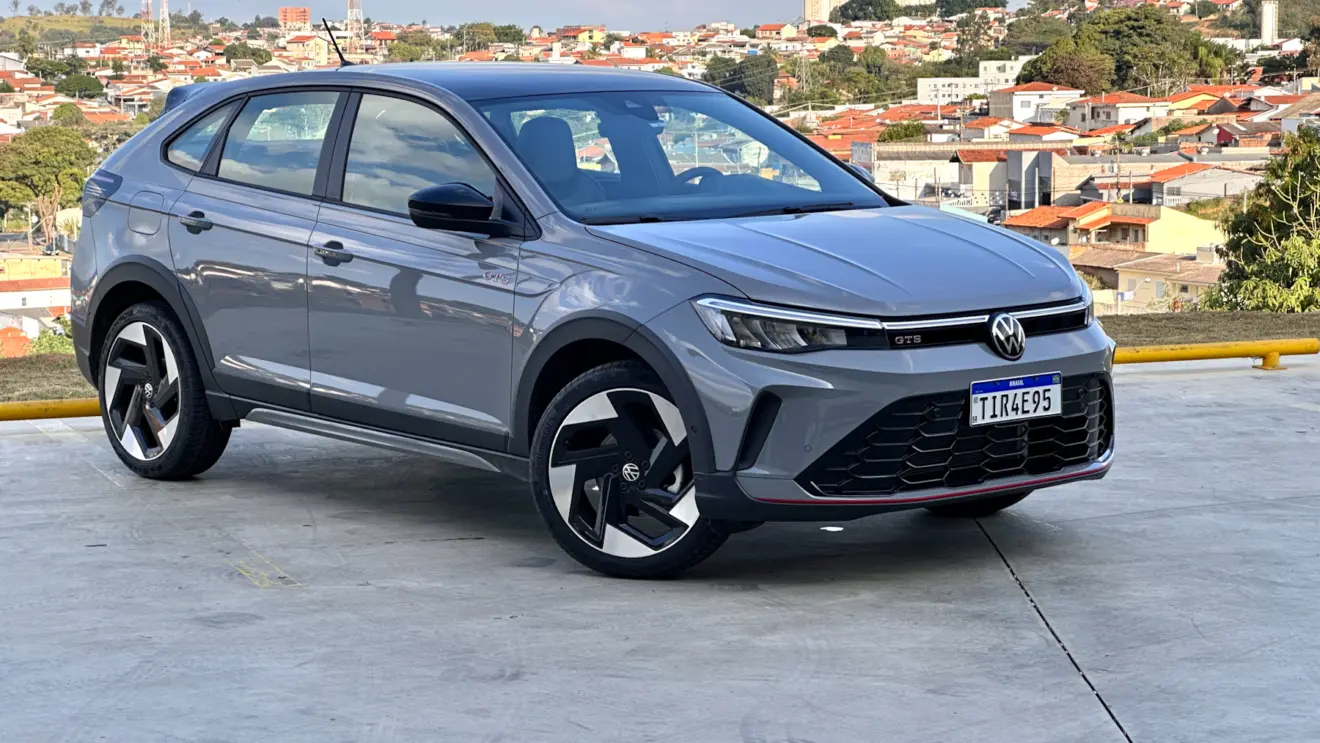 Volkswagen Nivus GTS de frente