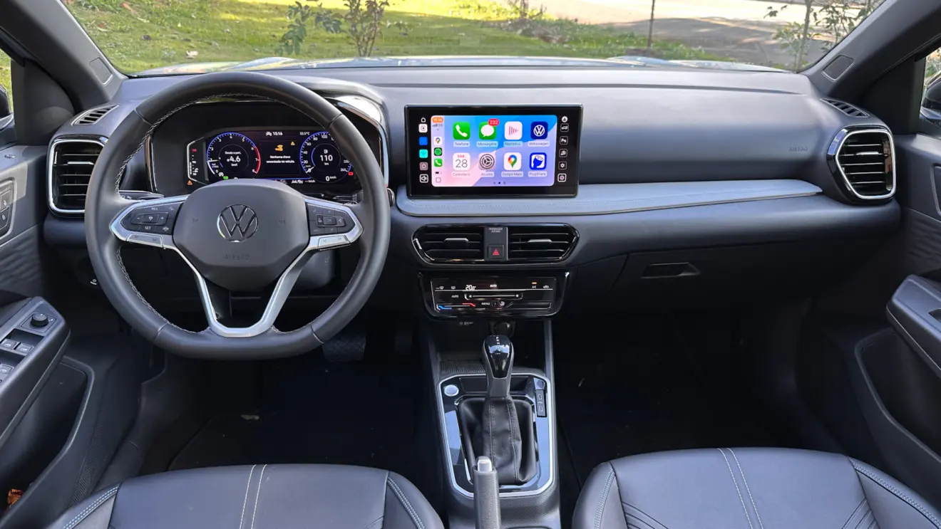 Interior do Volkswagen Tera high outfit