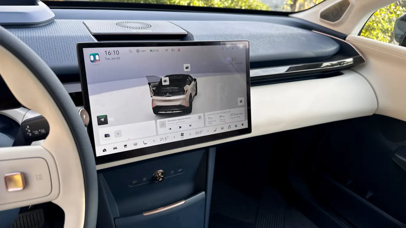 central multimídia zeekr x