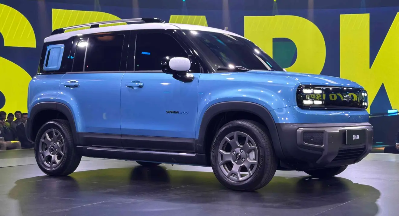 Chevrolet Spark EUV 2026 azul parado de frente