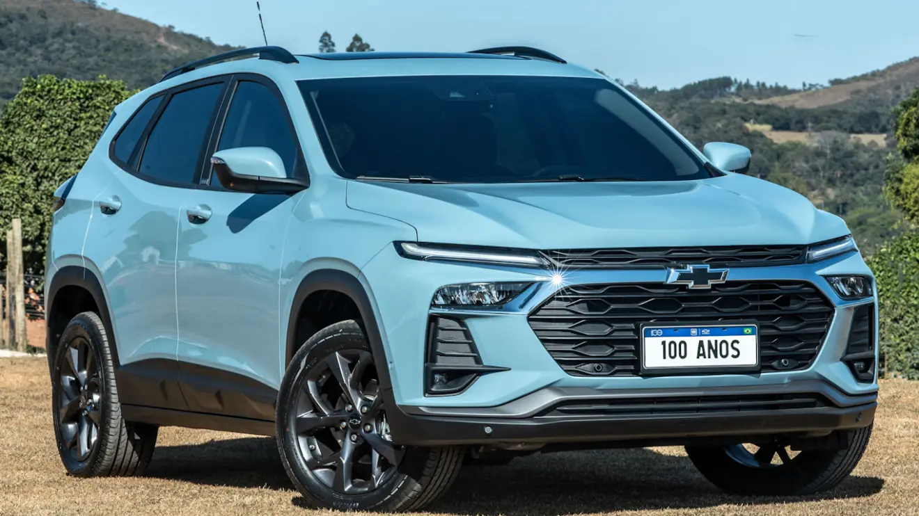 Chevrolet Tracker 100 Anos azul visto de frente