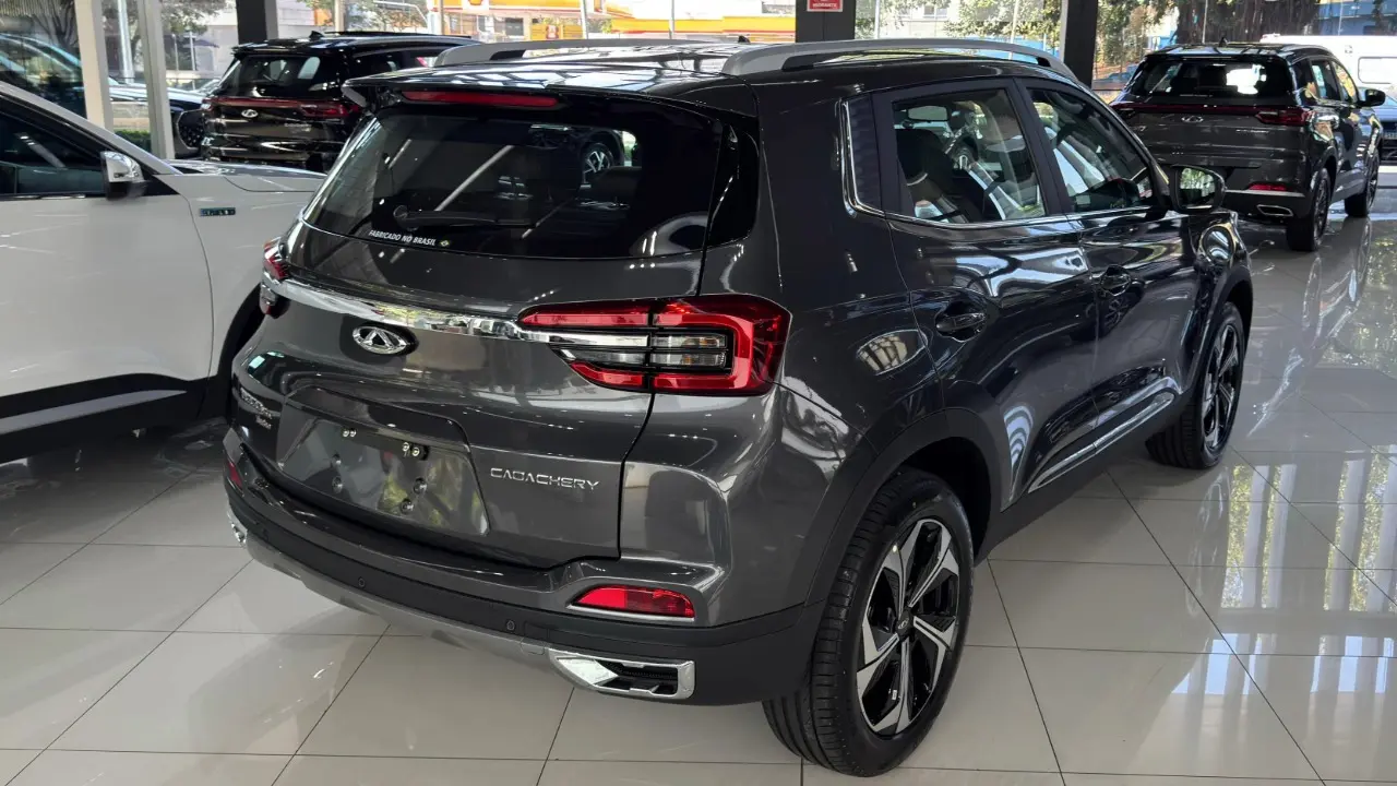 Caoa Chery Tiggo 5x Sport 2026 estático na cor cinza