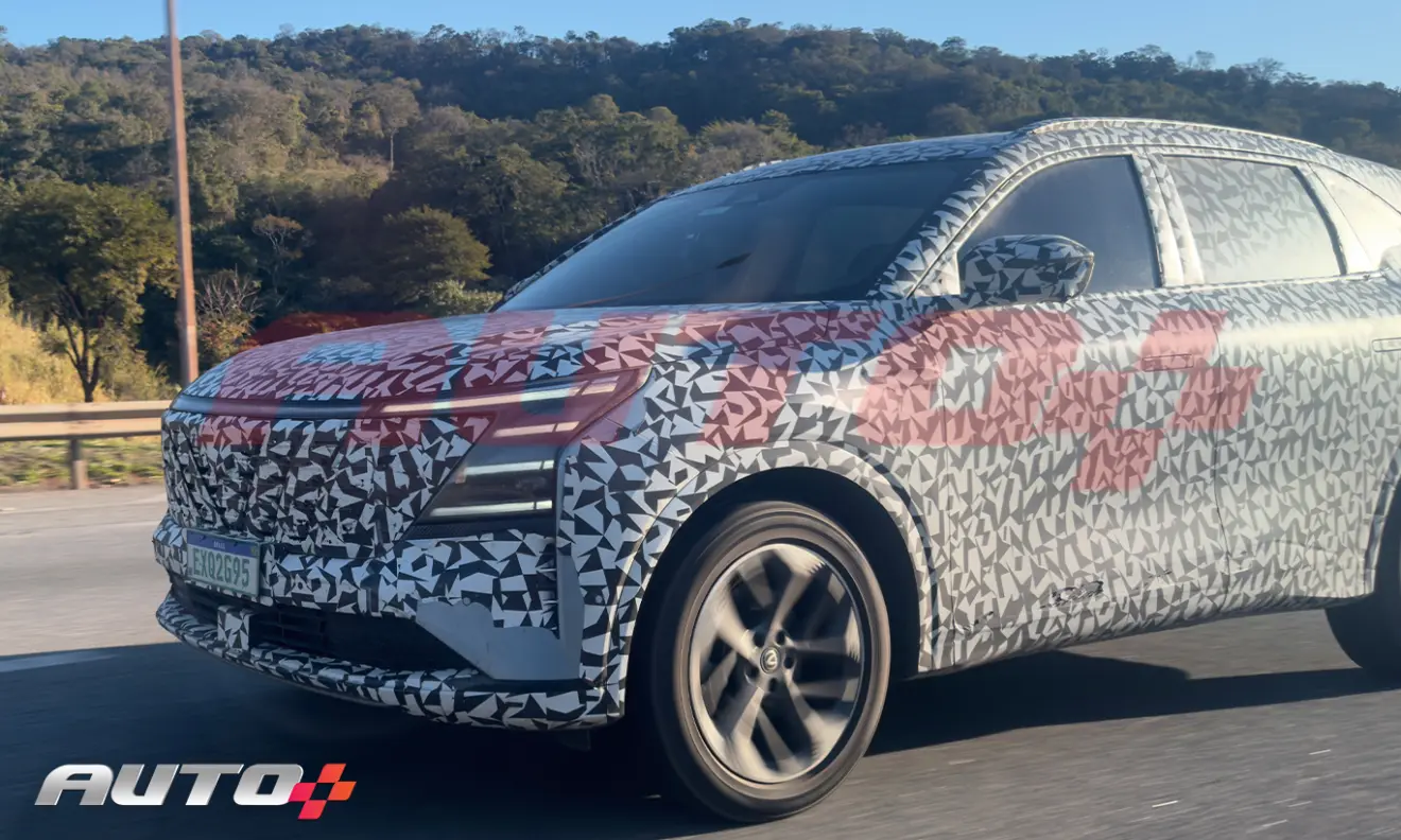 Changan CS75 Plus com camuflagem de frente