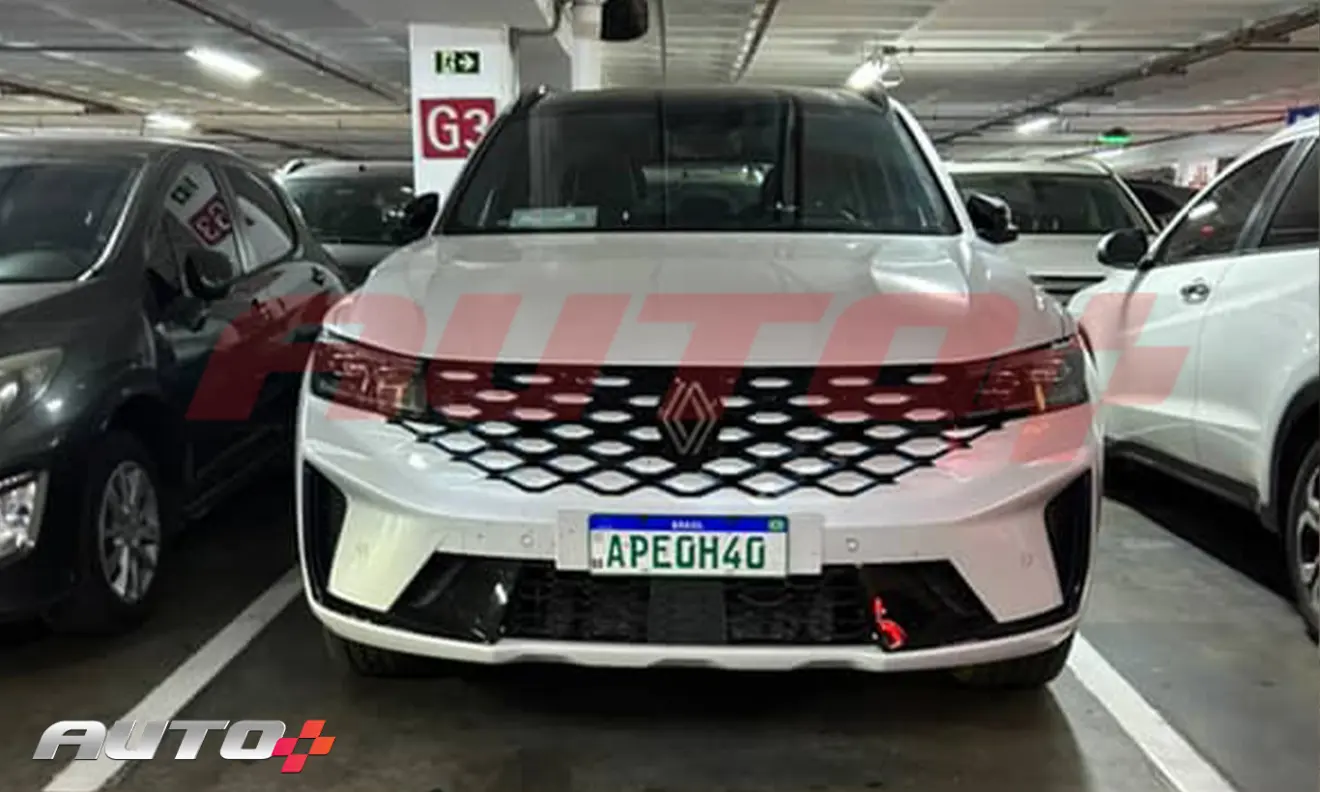 Renault Koleos Esprit Alpine branco de frente
