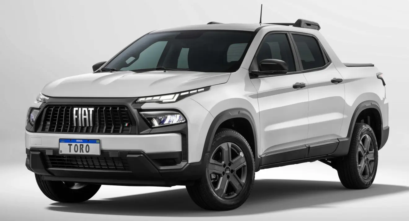 Fiat Toro Endurance 2026 branca parada de frente com fundo neutro