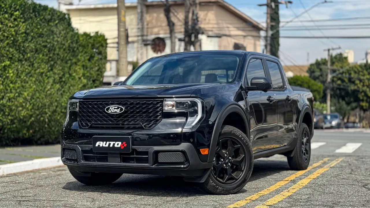 Ford Maverick Lariant Black estática na cor preta