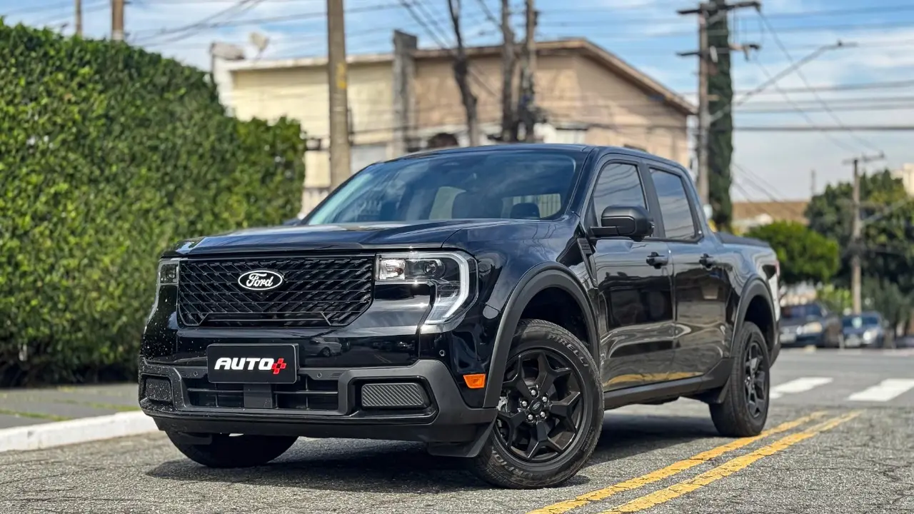 Ford Maverick Lariant Black estática na cor preta