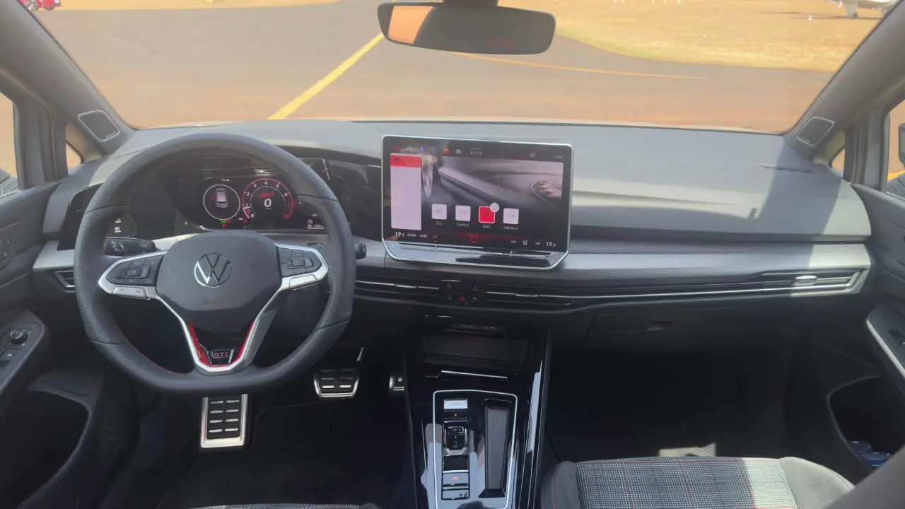 Interior do Volkswagen Golf GTI