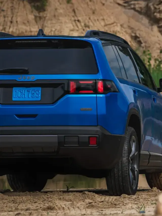 2026 Jeep® Cherokee rear three-quarter view