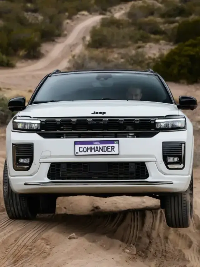 Jeep Commander Blackhawk 2026 branco na trilha de areia