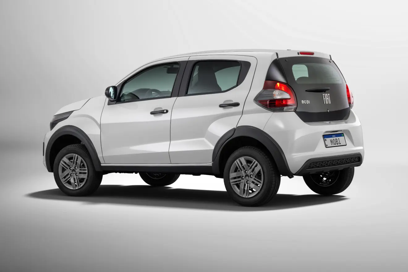 Fiat Mobi Like 2026 branco visto de trás