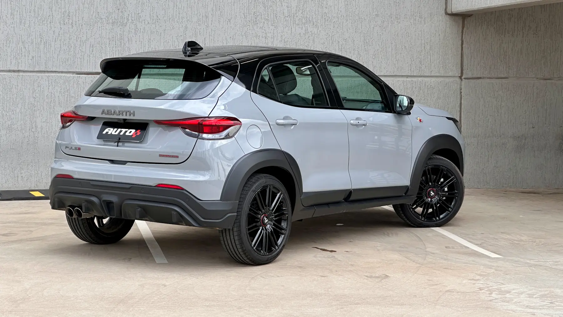 Fiat dá mais de R$ 27 mil de desconto na linha Abarth e libera parcelamento em 50x