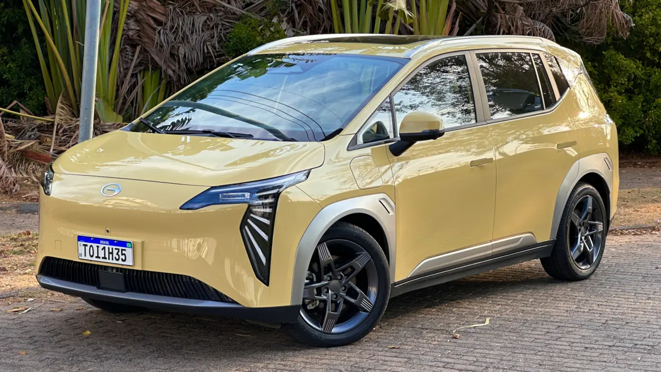 GAC Aion Y [amarela de frente