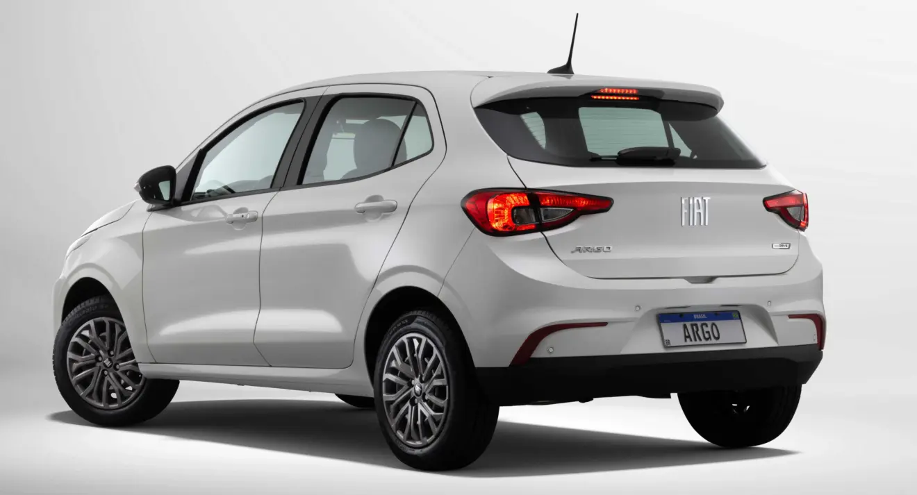 Fiat Argo ganhou descontos e ficou com preço próximo ao do Mobi