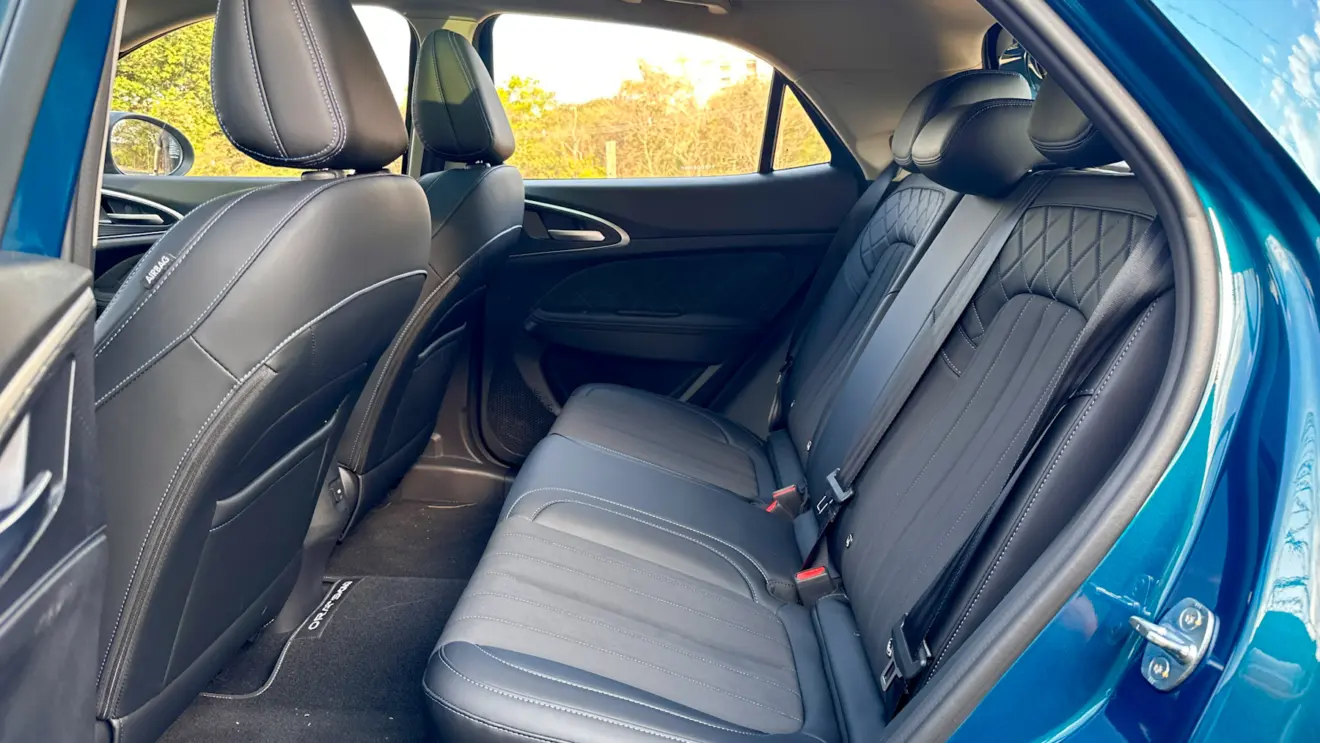 Banco traseiro GWM ora 03 bev58