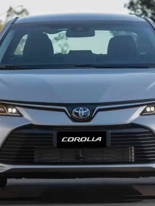Toyota Corolla GLi Hybrid prata estático frente