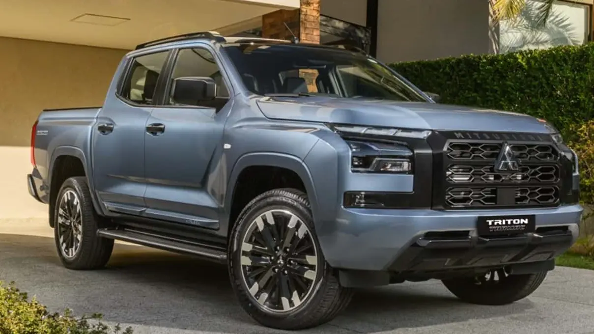 mitsubishi Triton Tarmac azul vista de frente