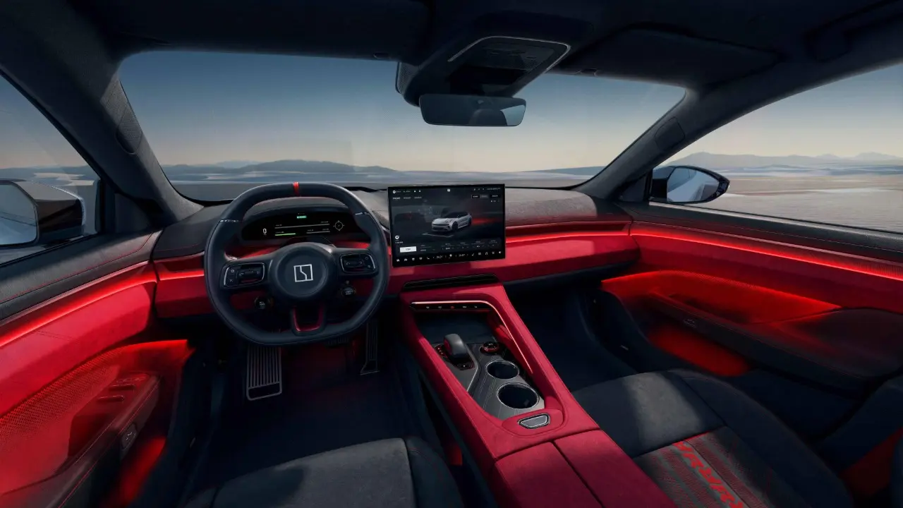 Interior do Zeekr 001 FR