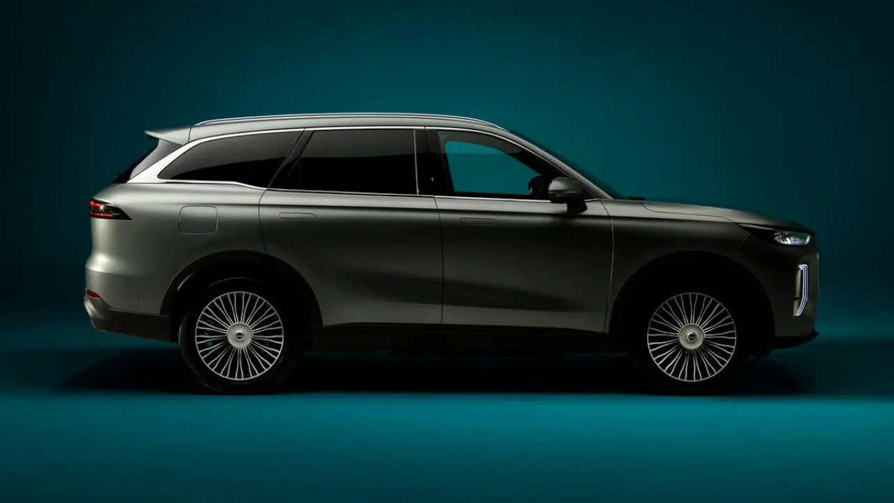 Chery Tiggo 9 Reino Unido estático