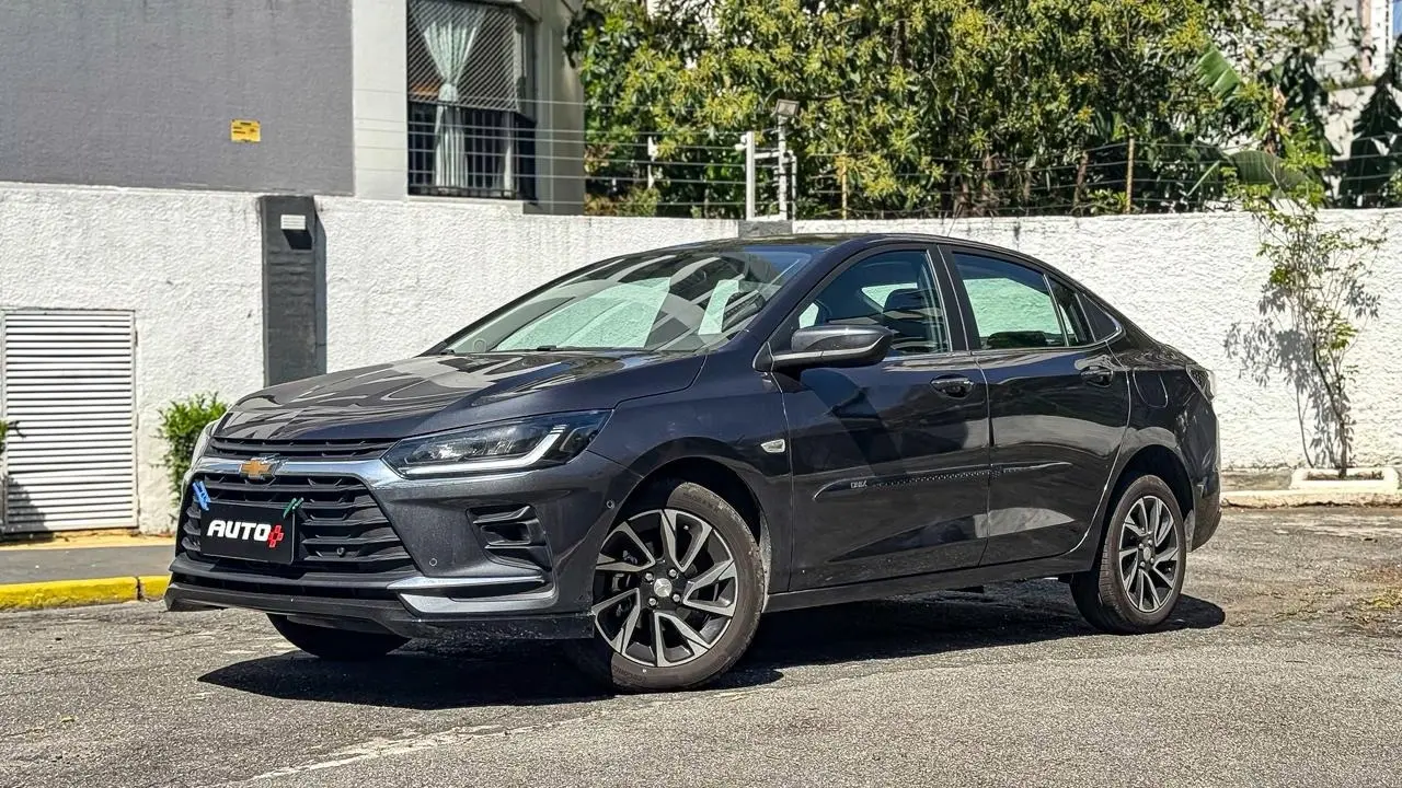 Chevrolet Onix Plus Premier 2026 estático